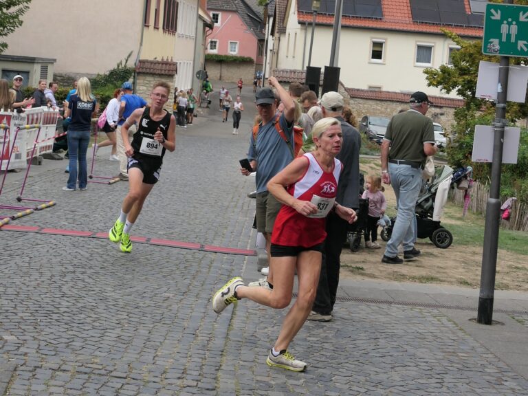 Alagast-Lauf mit rot-weißem Farbtupfer
